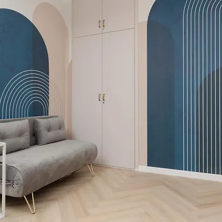 Art Deco Old Town By Renters