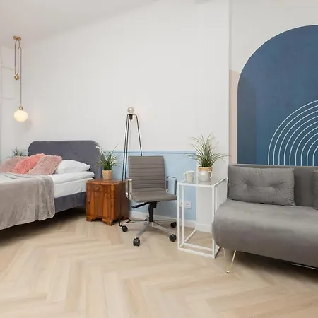 Art Deco Old Town By Renters Apartment *